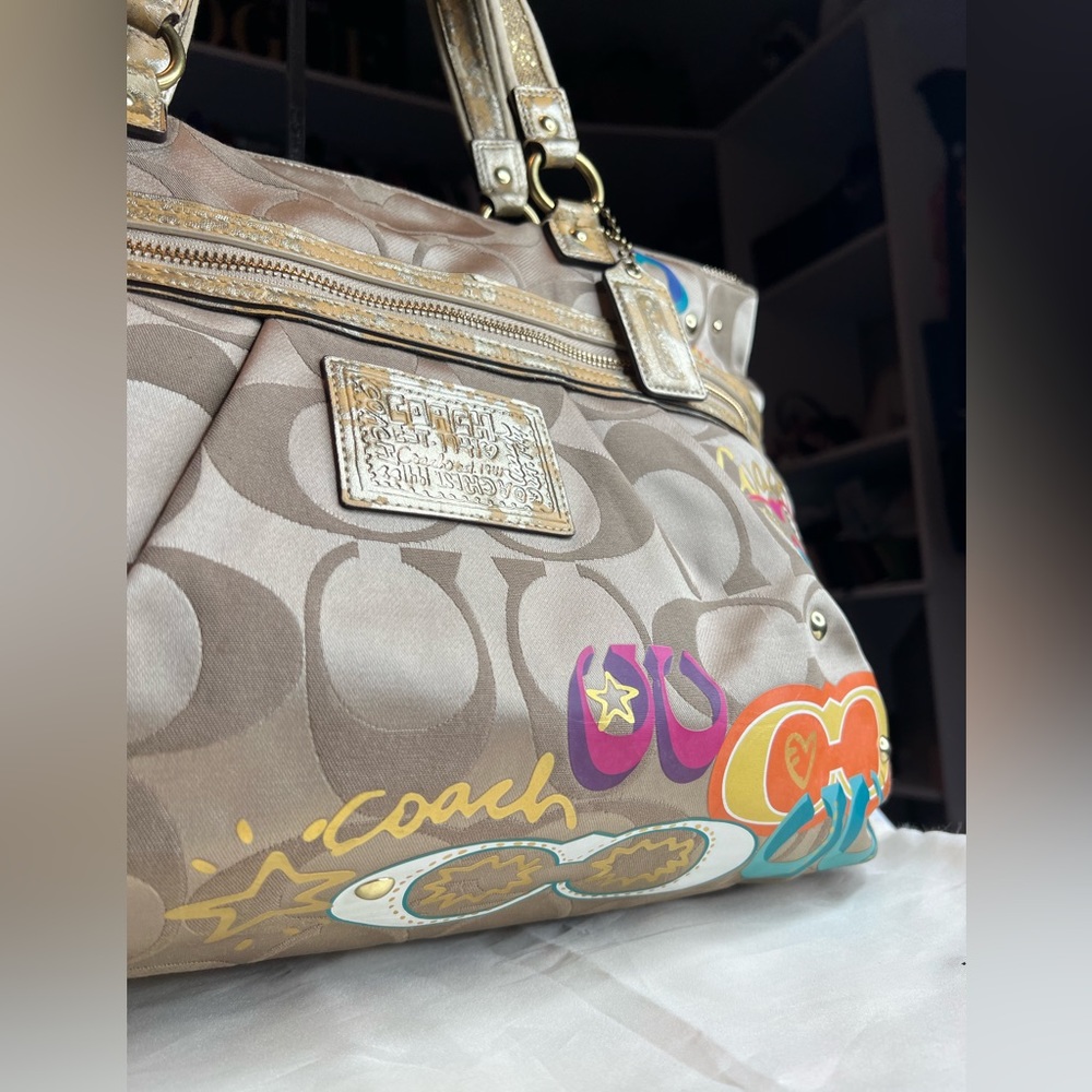 Authentic Coach bag - Picture 3 of 16